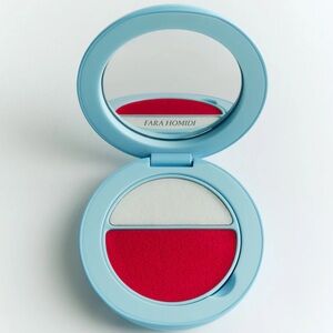 Fara Homidi Lip Compact Red 1